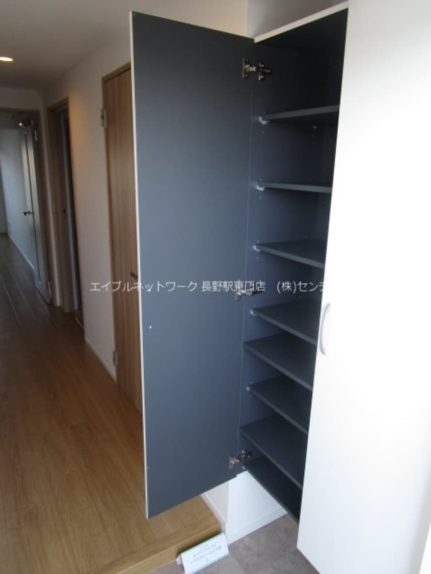  長野電鉄長野線/市役所前駅 徒歩9分 3階 築8年