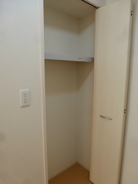  アネーロ　マリ