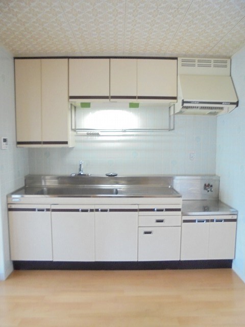 写真は206号室です（参考） サンハイツ小林