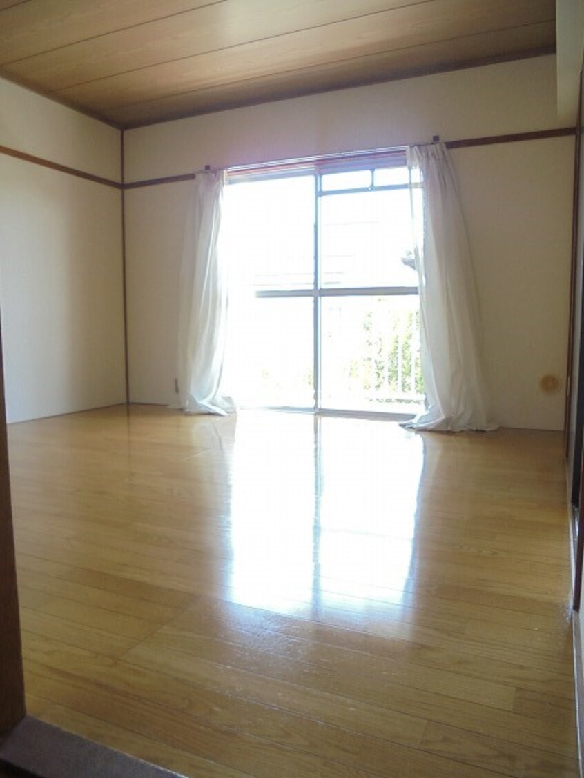 写真は206号室です（参考） サンハイツ小林