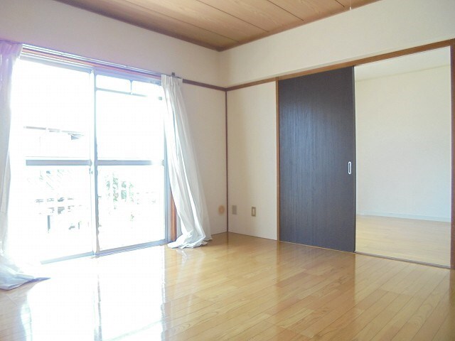 写真は206号室です（参考） サンハイツ小林