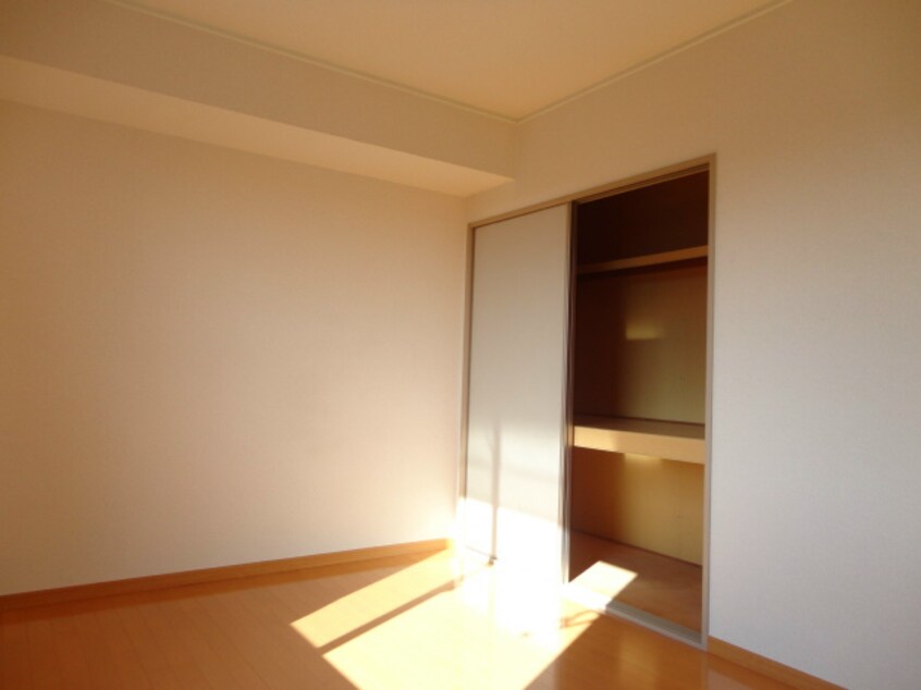  ファミールメゾン恵