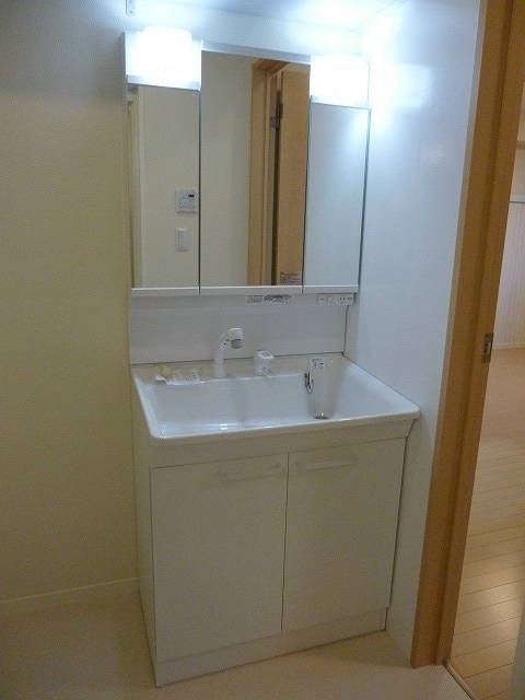 写真は201号室です。（参考） 信越本線/安茂里駅 徒歩7分 2階 築11年