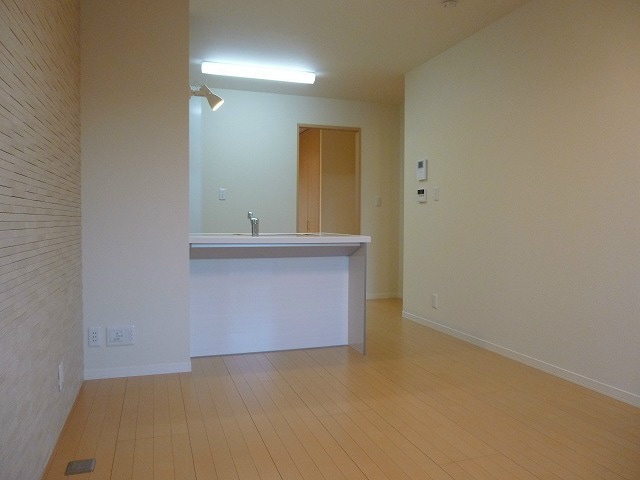 写真は201号室です。（参考） 信越本線/安茂里駅 徒歩7分 2階 築11年