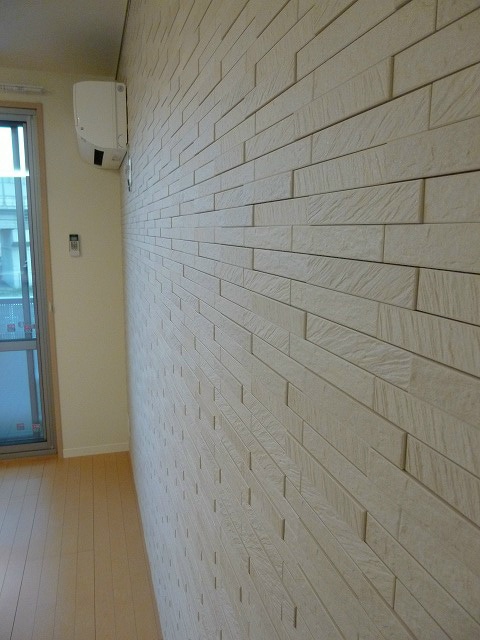 写真は201号室です。（参考） 信越本線/安茂里駅 徒歩7分 2階 築11年