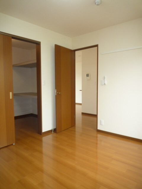 ※写真は101号室です（反転） クレドール三輪Ｗ棟