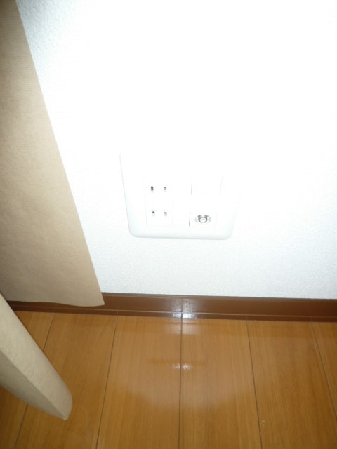 ※写真は101号室です（反転） クレドール三輪Ｗ棟