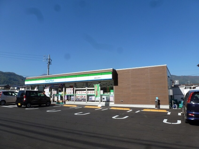 ﾌｧﾐﾘｰﾏｰﾄ 長野SBC通り店(コンビニ)まで428m イーストレジデンス