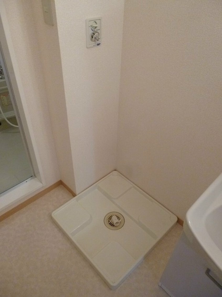 ※写真は202号室です。ご参考下さい。 シャルルアモリＡ棟