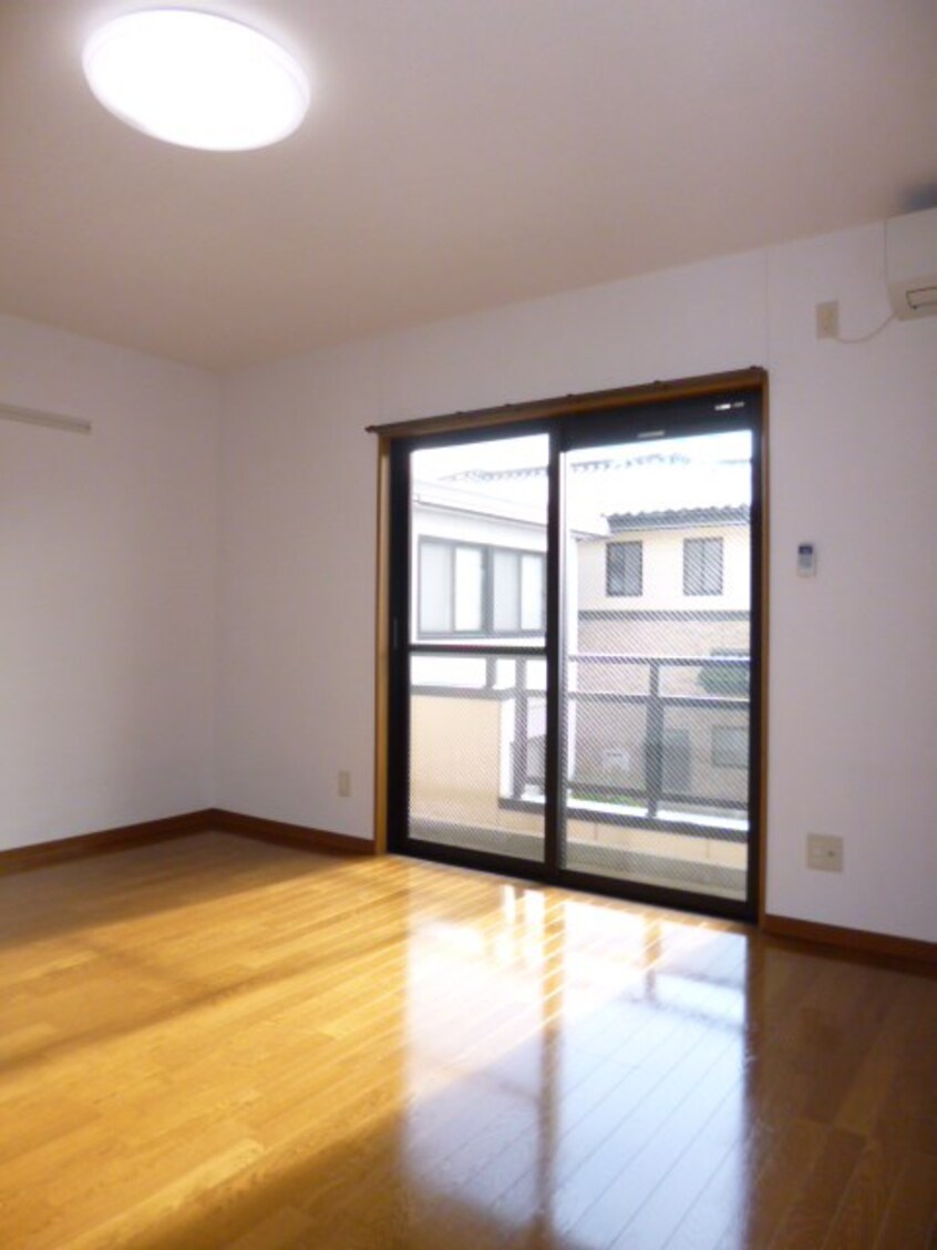 ※写真は203号室です。ご参考下さい。 信越本線/長野駅 徒歩17分 3階 築22年
