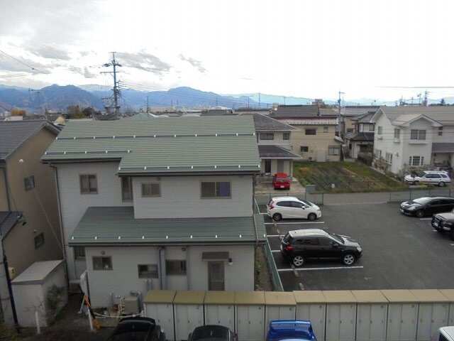 写真は303号室です（参考） ＮＥＷ　ＨＯＵＳＥ・とくなが