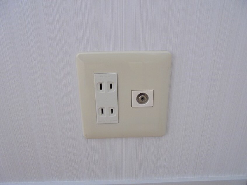 写真は303号室です（参考） ＮＥＷ　ＨＯＵＳＥ・とくなが