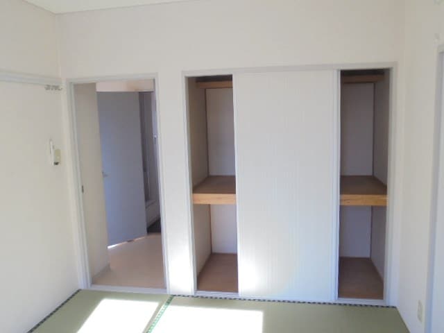  ルミエール西条II