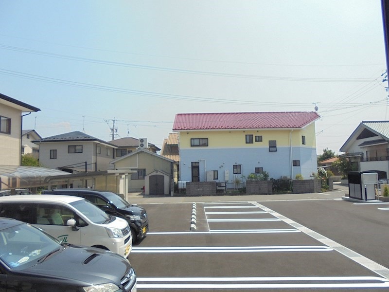 写真は102号室です（参考） エルヴィータ