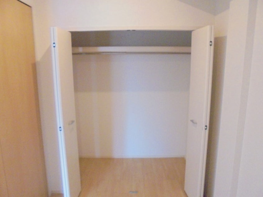 写真は102号室です（参考） エルヴィータ