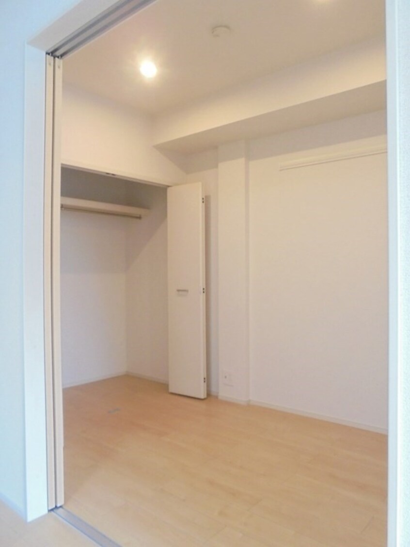 写真は102号室です（参考） エルヴィータ