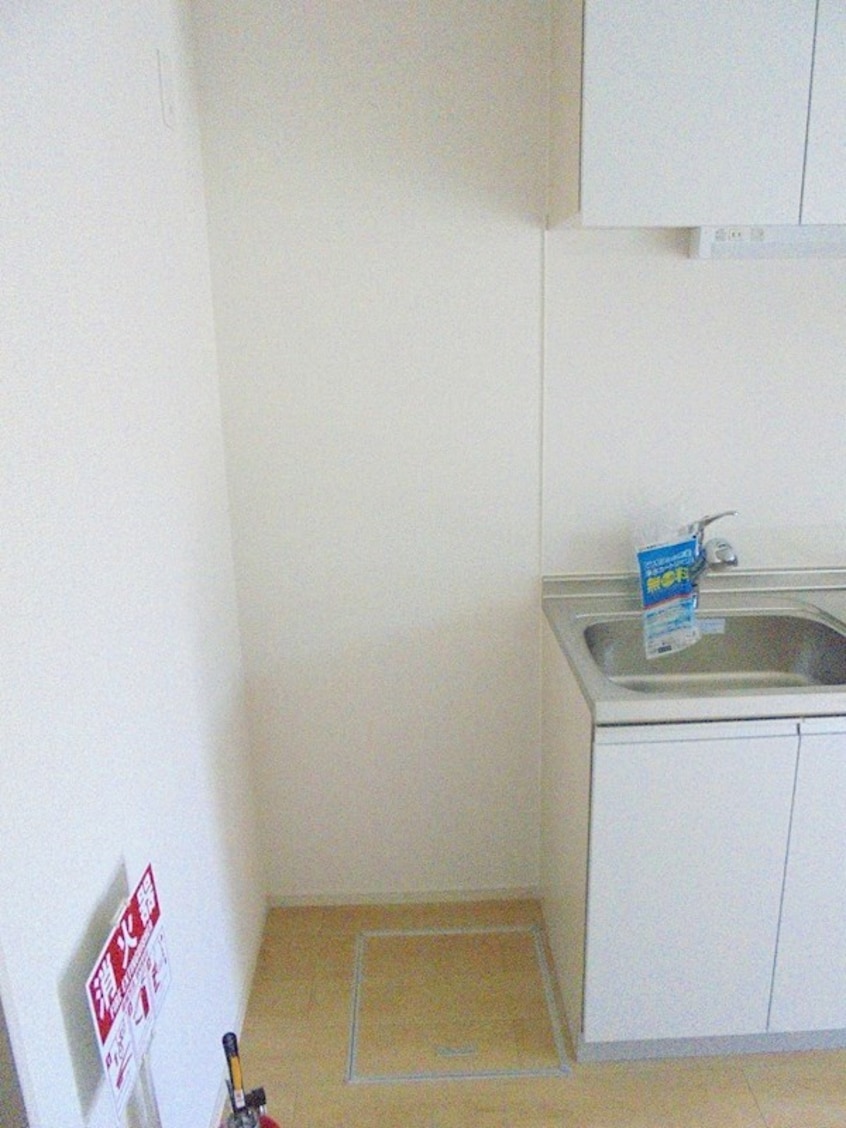 写真は102号室です（参考） エルヴィータ