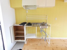 写真は101号室です（参考）