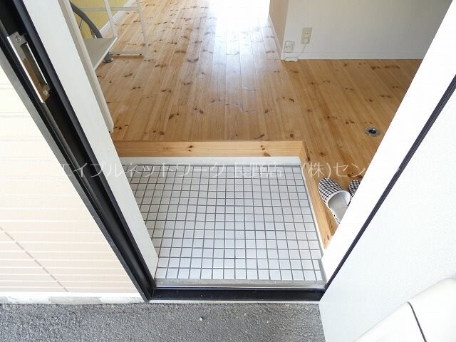 写真は101号室です（参考） 上野ハイツ