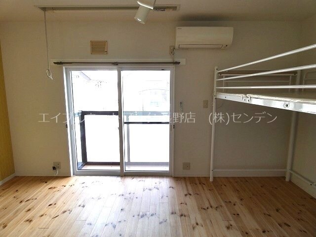 写真は101号室です（参考） 上野ハイツ