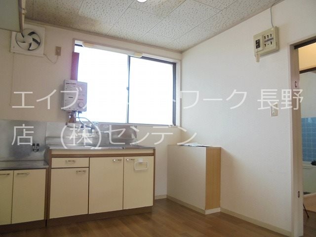 ※写真は別部屋のものです。（参考） 上千田ハイツB棟