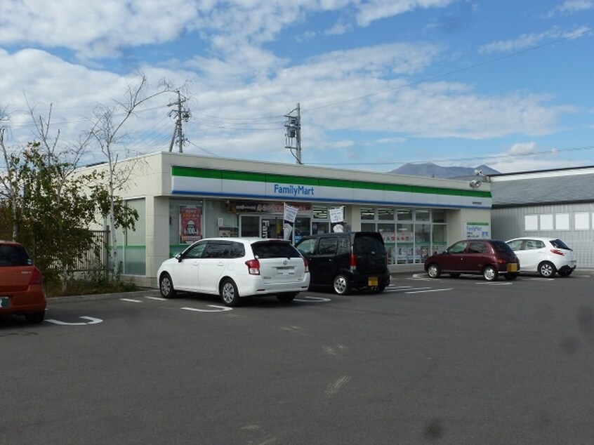 ﾌｧﾐﾘｰﾏｰﾄ 長野北尾張部店(コンビニ)まで162m 赤沼ハイツ