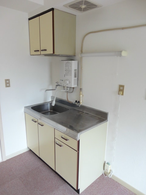 写真は103号室 グリーンハイツ高野