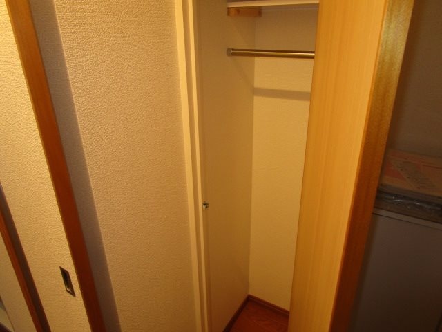 写真は218号室です（参考） ダイアパレス長野大通り