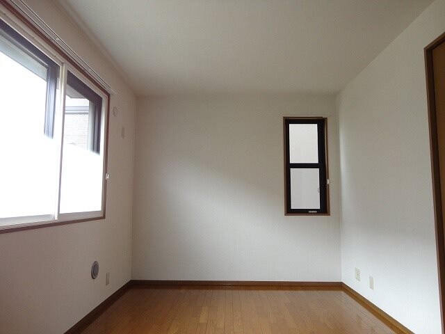  ロイヤル・ウイングB