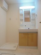 写真は101号室です（参考） ウイング・コート