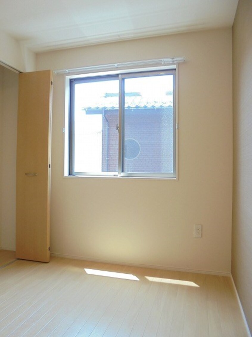 写真は101号室です（参考） ウイング・コート