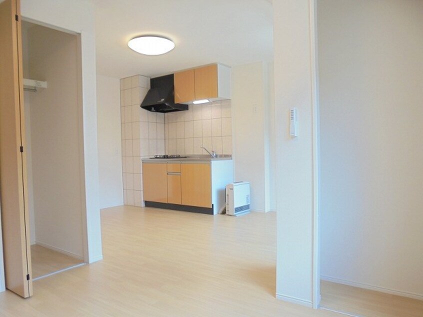 写真は101号室です（参考） ウイング・コート