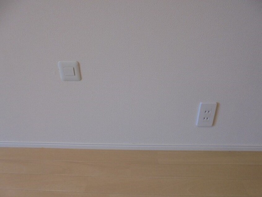 写真は101号室です（参考） ウイング・コート