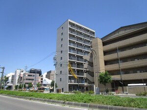 ベルトゥール東口