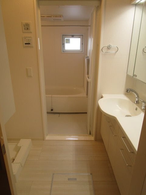 ※写真は105号室のものです。（参考） 長野電鉄長野線/善光寺下駅 徒歩6分 1階 築5年