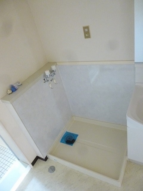 洗濯機置き場 ブランサンク三輪