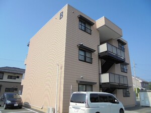 ハイカムール岡田Ｂ棟