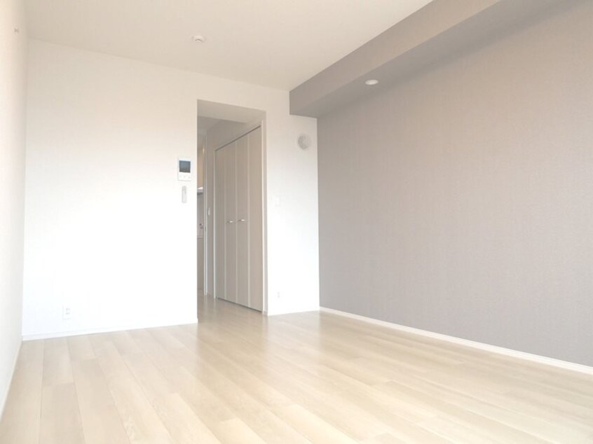 写真は303号室です。（参考） ヴィクトワール　オカ