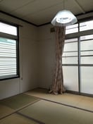 写真は201号室です（参考） コーポラスマツシタ