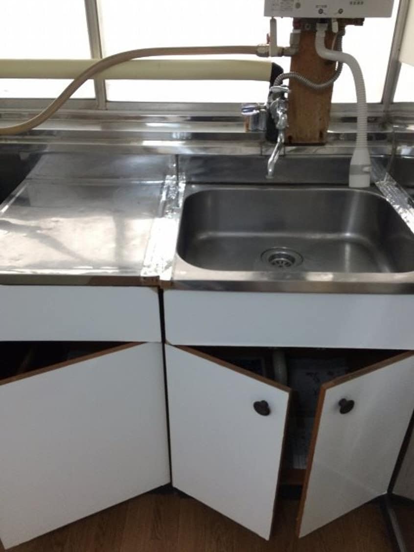 写真は201号室です（参考） コーポラスマツシタ