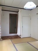 写真は201号室です（参考） コーポラスマツシタ