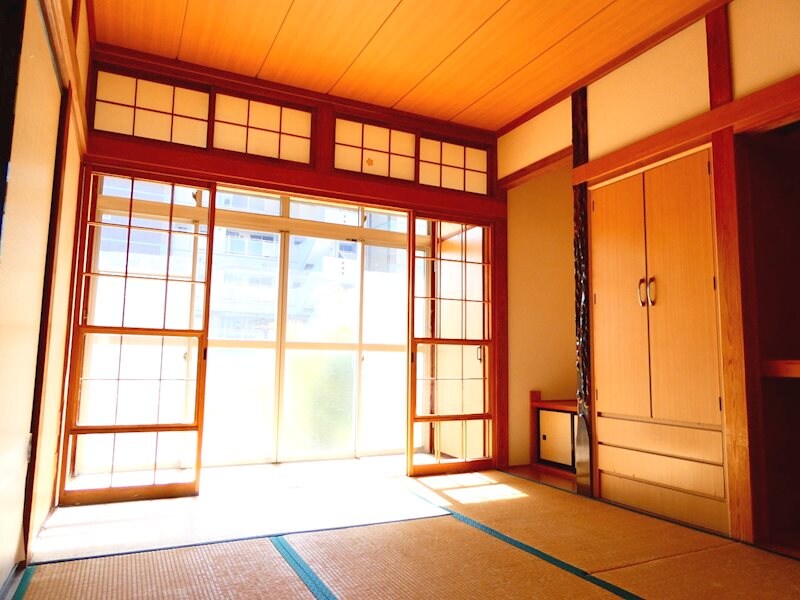  三輪貸家（2階建）