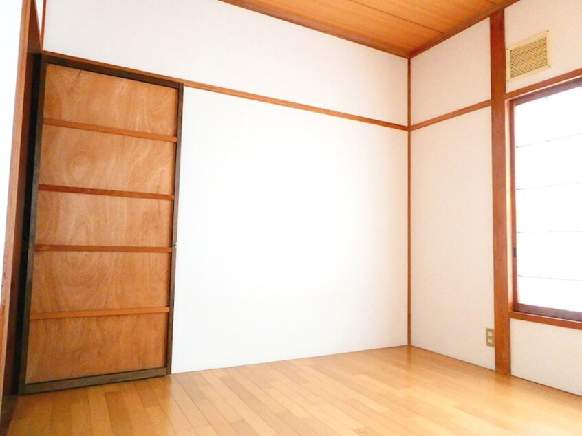 三輪貸家（2階建）