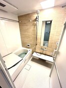 写真は303号室です（参考） シャーメゾン柊