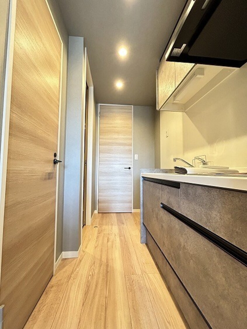 写真は303号室です（参考） シャーメゾン柊