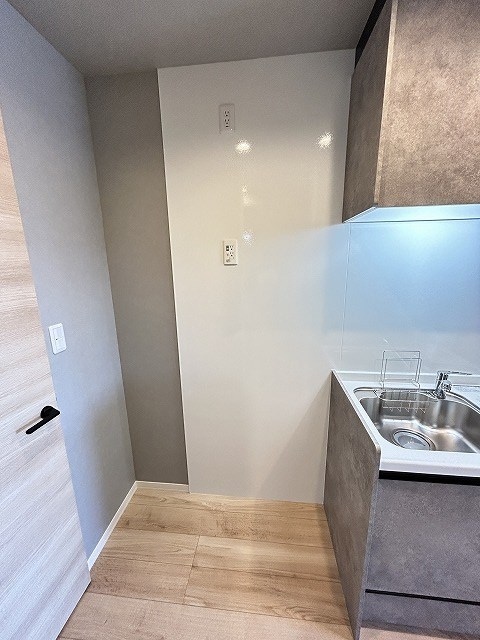 写真は303号室です（参考） シャーメゾン柊