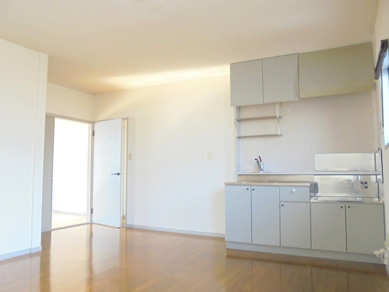 写真は202号室です。（参考） ウインディア村田