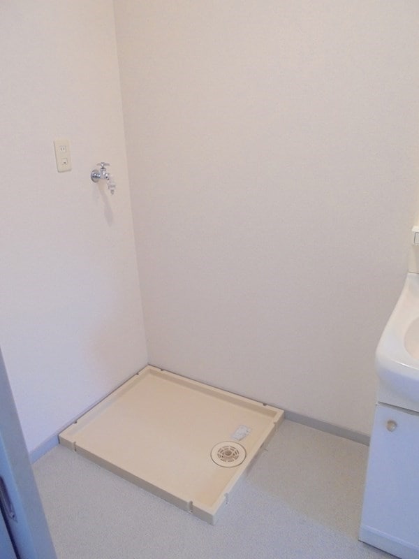 写真は202号室です。（参考） ウインディア村田