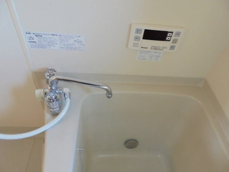 写真は202号室です。（参考） ウインディア村田