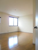 写真は202号室です。（参考） ウインディア村田
